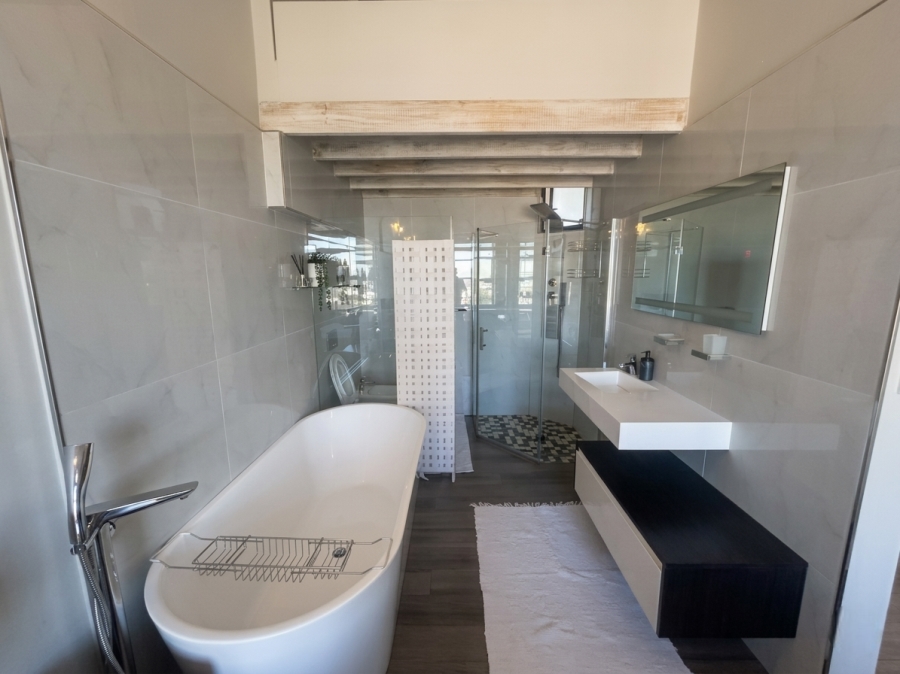 3 Bedroom Property for Sale in Table View Western Cape